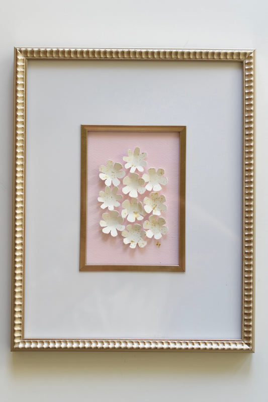 Blush Petals Flowertaglio